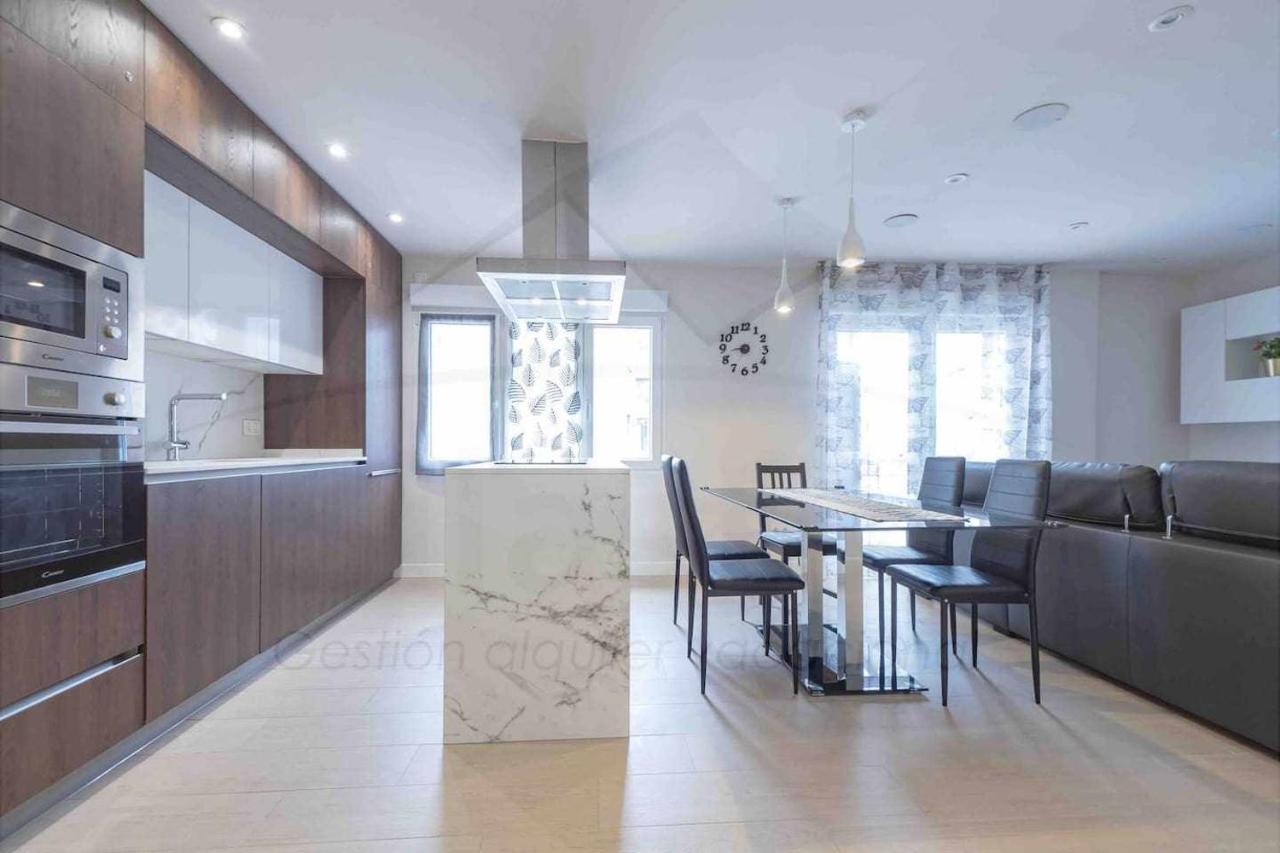Pablo Iglesias Apartament *